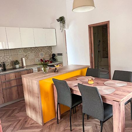 Apartman Niklan Rožnov pod Radhoštěm Buitenkant foto