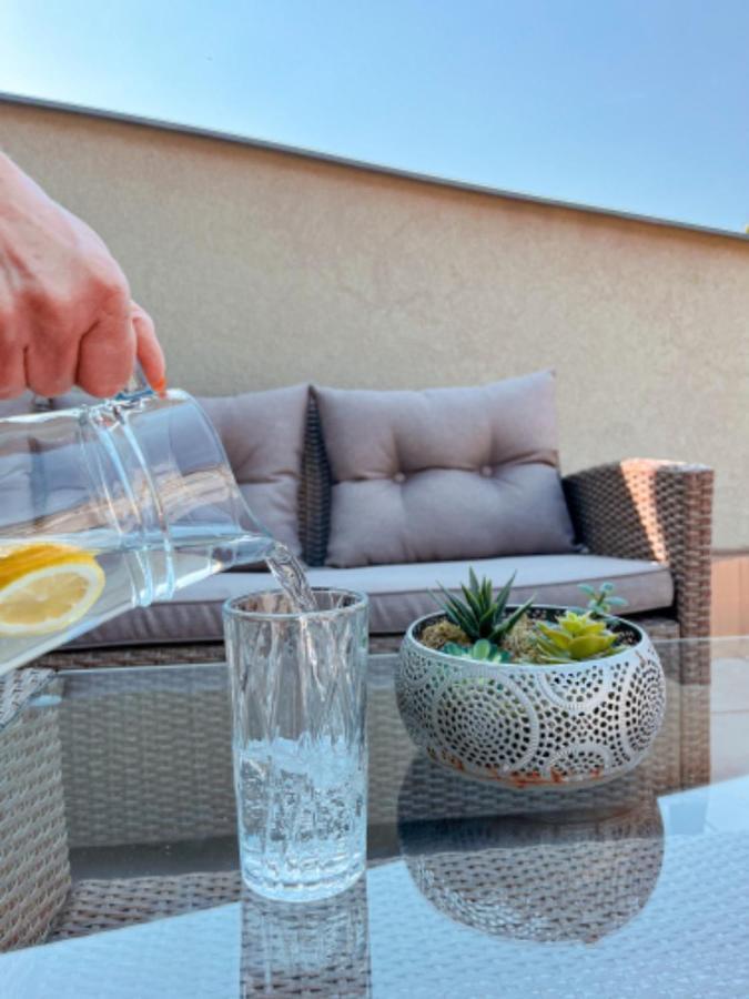 Apartman Niklan Rožnov pod Radhoštěm Buitenkant foto