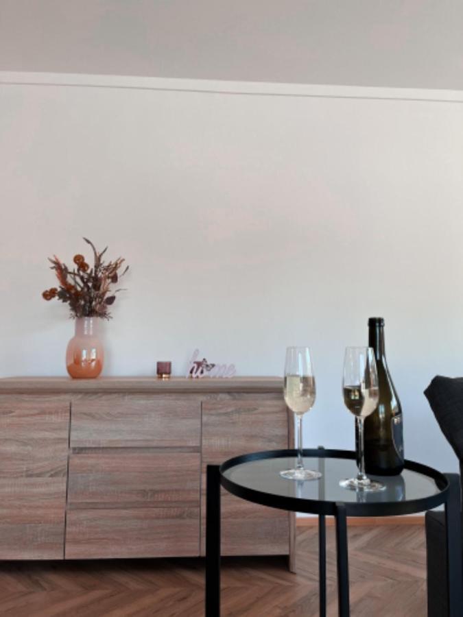 Apartman Niklan Rožnov pod Radhoštěm Buitenkant foto
