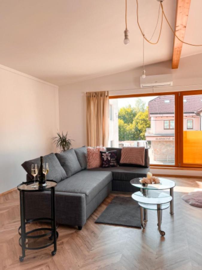 Apartman Niklan Rožnov pod Radhoštěm Buitenkant foto