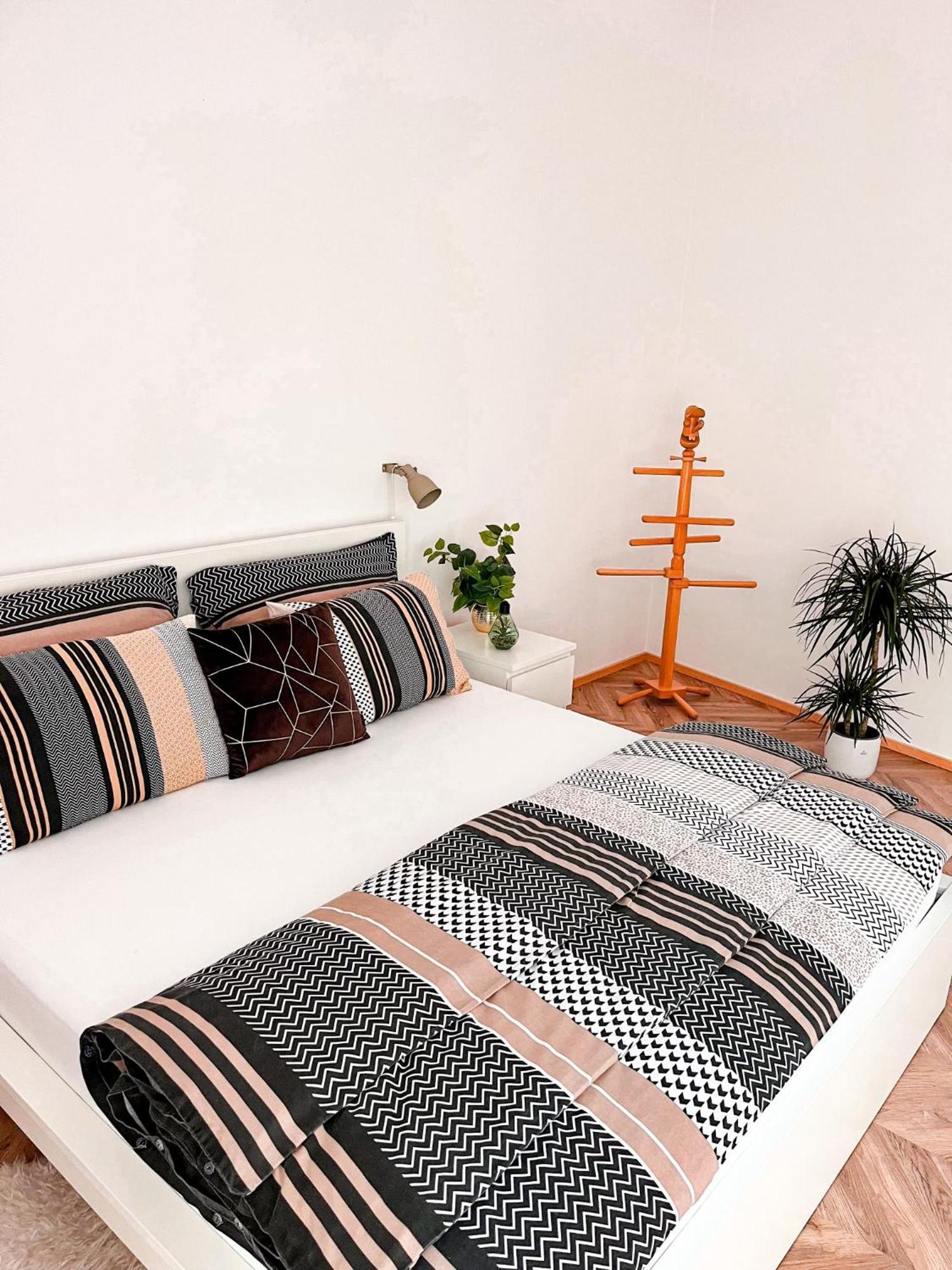 Apartman Niklan Rožnov pod Radhoštěm Buitenkant foto